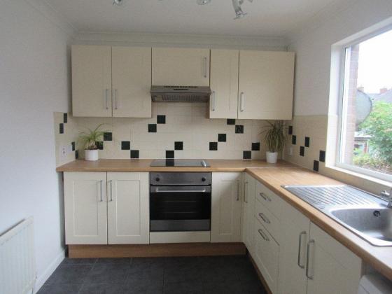EXCELLENT 2 BED FURNISHED APARTMENT HOLYWOOD RD /NOT HOUSE